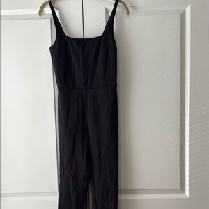 Abercrombie & Fitch Black Jumpsuit Sleek and Versatile